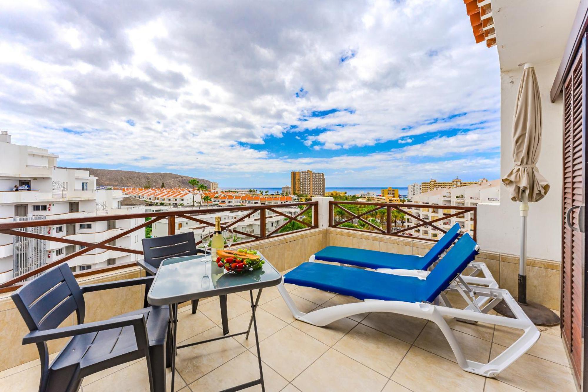 Blue Cristianos By Welcome Tenerife Los Cristianos  Esterno foto